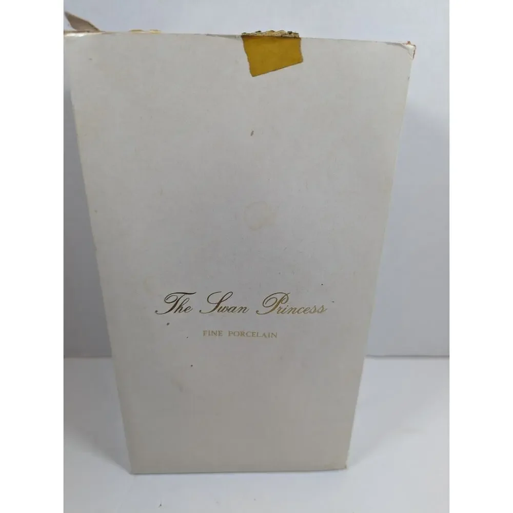 THE SWAN PRINCESS from The Legendary Princesses Collection 1989 w/cert. by Lenox